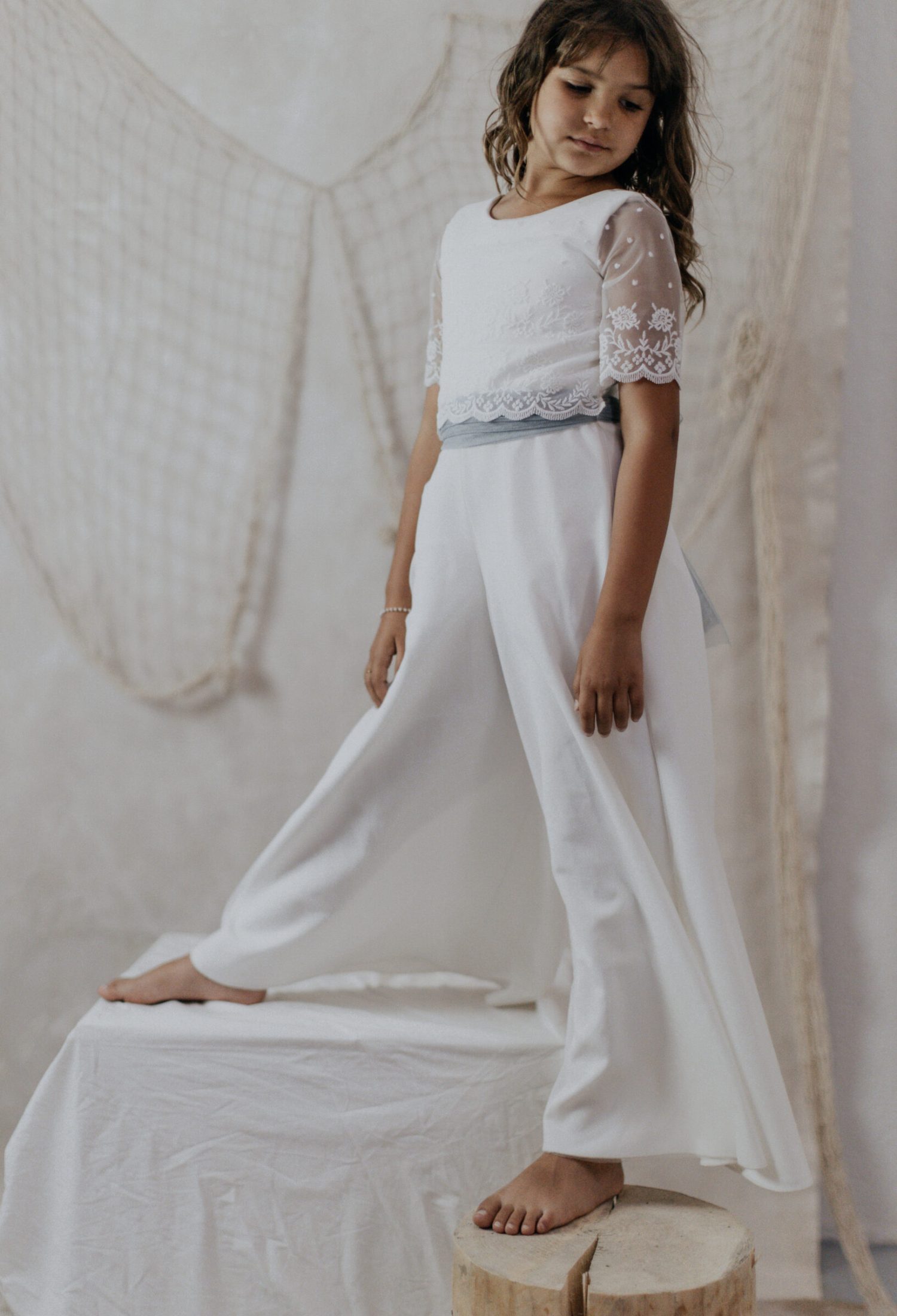 chic-and-chic-mono-comunion-niña-elaya-Salma-1